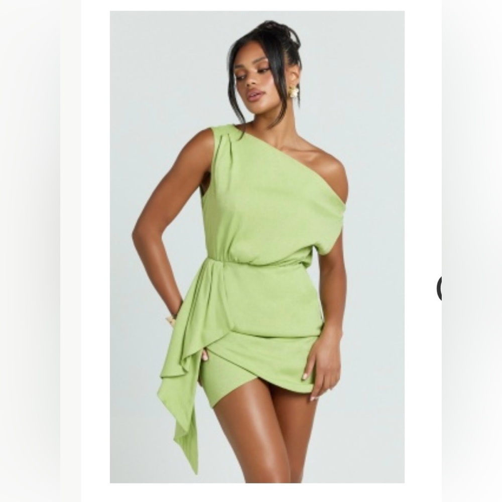 NWT Showpo Linen Mini Dress – Summer / Vacation – Size 6